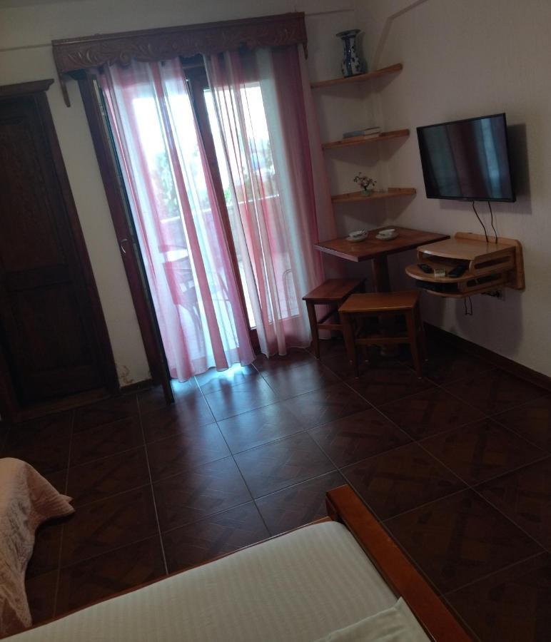 Apartment Klara Bar Bagian luar foto