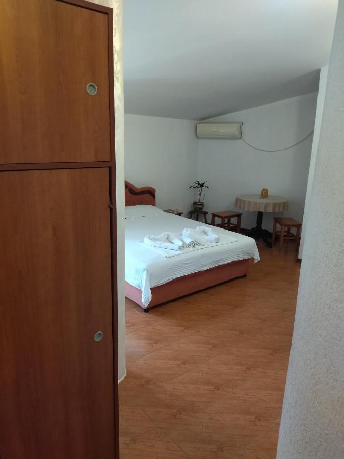 Apartment Klara Bar Bagian luar foto